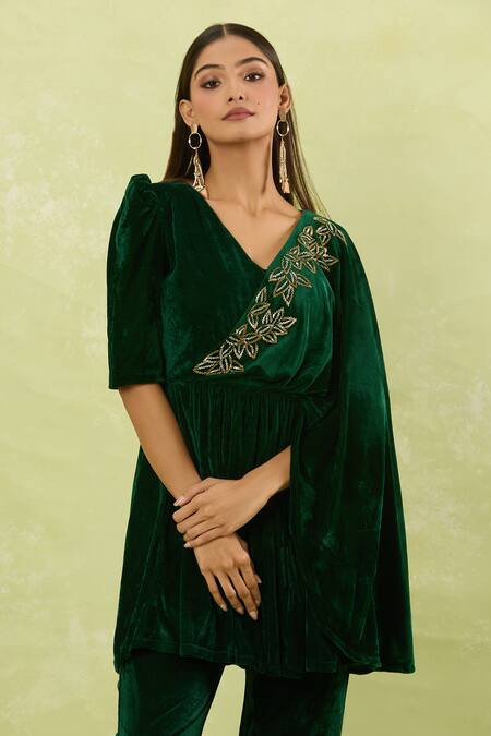 Samyukta Singhania Green Velvet Embroidery V-neck Salli Hand Embellished Kurta Set at Aza Fashions Samyukta Singhania_Green Velvet Embroidery V-neck Salli Hand Embellished Kurta Set _at_Aza_Fashions