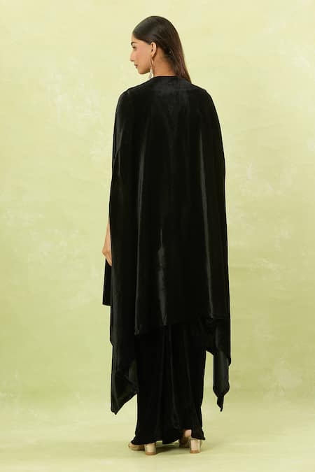 Samyukta Singhania Salli Hand Embellished Velvet Kurta Set