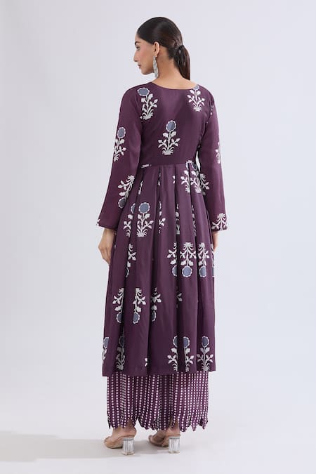 Naintara Bajaj Floral Print Angarkha Kurta Set 