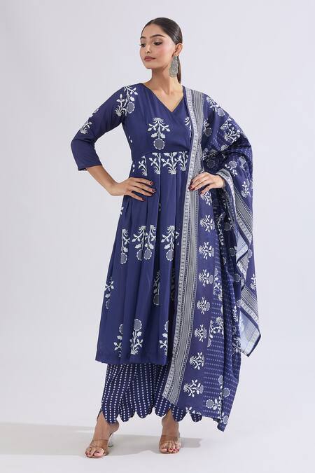 Buy Naintara Bajaj Blue Muslin Embroidery V-neck Floral Print Angarkha Kurta Set Online at Aza Fashions Buy_Naintara Bajaj_Blue Muslin Embroidery V-neck Floral Print Angarkha Kurta Set _Online_at_Aza_Fashions