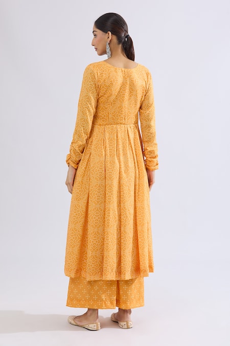 Shop_Naintara Bajaj_Yellow Muslin V-neck Floral Bandhani Angarkha Kurta Set _at_Aza_Fashions