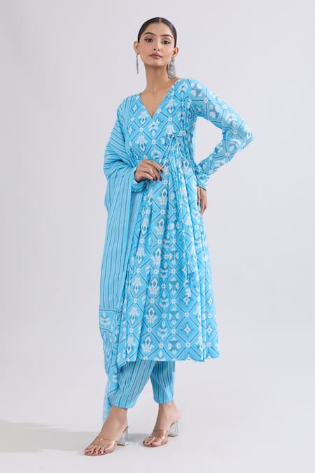 Buy_Naintara Bajaj_Blue Muslin V-neck Abstract Geometric Print Angarkha Kurta Set 