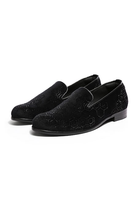 Asuka Black Hand Embroidered Velvet Shoes Online at Aza Fashions Asuka_Black Hand Embroidered Velvet Shoes _Online_at_Aza_Fashions