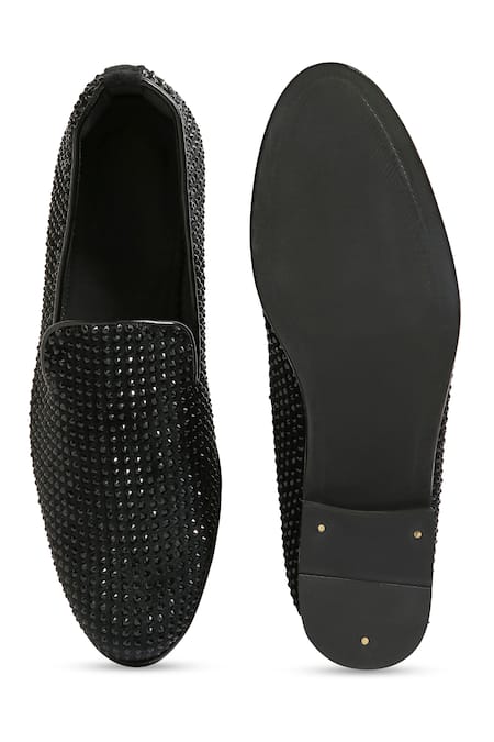 Asuka Hand Embroidered Velvet Shoes 