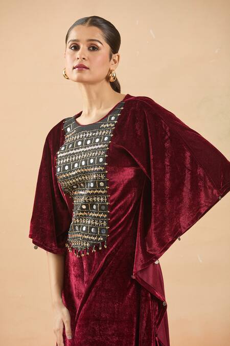 Buy_Samyukta Singhania_Maroon Velvet Cut Work Round Neck Hand Embellished Kaftan And Pant Set