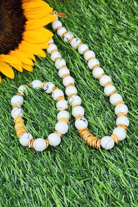 Buy_Mnsh_Gold Plated Howlite Bead Toned Necklace 