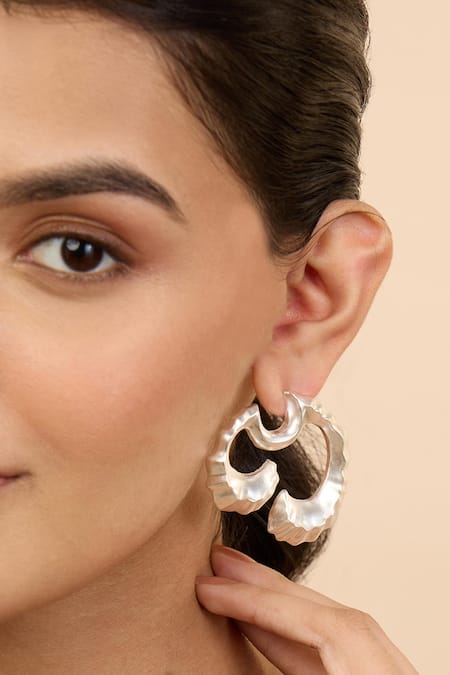 Mnsh Silver Plated Textured Coral Wave Earrings