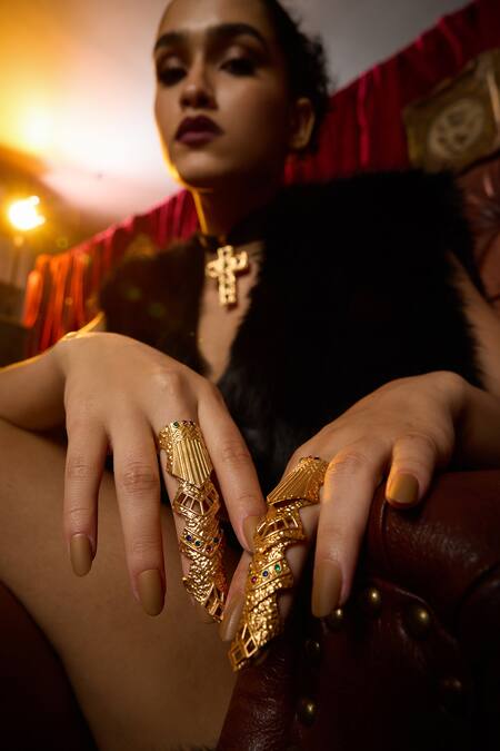 Buy_Mnsh_Gold Plated Glitter Glass Diamond Finger Ring_Online_at_Aza_Fashions