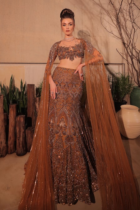 Buy_Kaynaat By Aanchal Sawhney_Gold Net Sequins, Cut Work, Pearls Cutwork Embroidered Bridal Lehenga Set _Online_at_Aza_Fashions