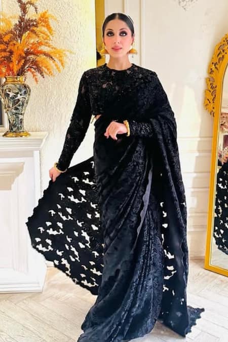 Kaynaat By Aanchal Sawhney_Black Velvet Beads, Sequins, Cut Work Round Neck Embroidered Saree _Online_at_Aza_Fashions