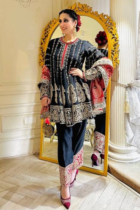 Kaynaat By Aanchal Sawhney_Black Silk Embroidery, Cut Work, Beads, Diamonds Round Cutdana Anarkali Set _Online_at_Aza_Fashions