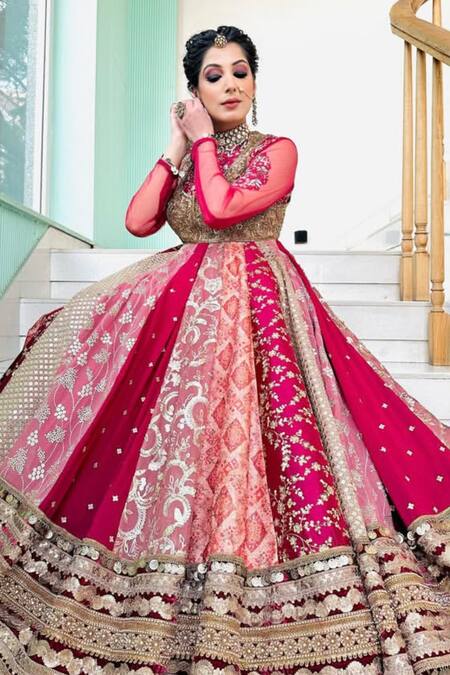 Kaynaat By Aanchal Sawhney_Red Organza, Georgette, Chanderi Tassels, Embroidery Round Zari Anarkali Set _Online_at_Aza_Fashions