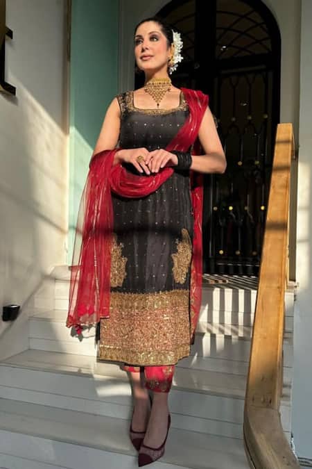 Kaynaat By Aanchal Sawhney_Black Organza, Net, Crepe Embroidery, Mirrors Square Neck Aari Kurta Set _Online_at_Aza_Fashions