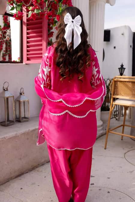 Kaynaat By Aanchal Sawhney Floral Sequin Embroidered Kurta Set 