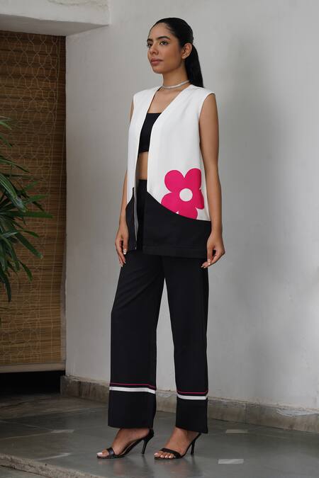 Buy_Keoo_White Crepe, Cotton Embroidery Open Neck Bloom Patch Jacket And Flared Pant