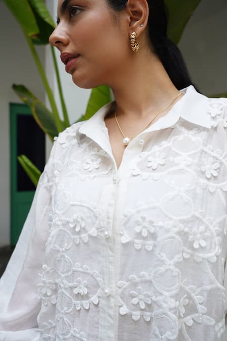 Shop_Keoo_White Cotton, Muslin Embroidery Collared 3d Bloom Lace Shirt And Pant Set_Online_at_Aza_Fashions