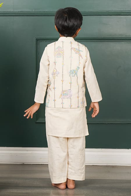 Shruti Jalan Horse Motifs Bundi Kurta Set 
