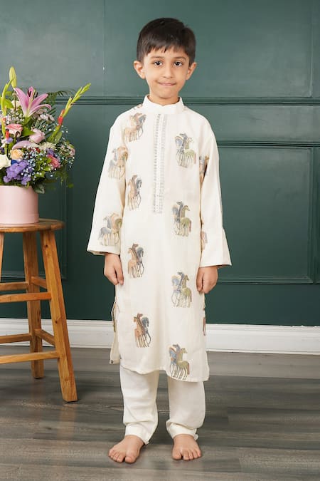 Shruti Jalan Cream Chanderi, , Satin, Silk Embroidery Horse Kurta Set Online at Aza Fashions Shruti Jalan_Cream Chanderi, , Satin, Silk Embroidery Horse Kurta Set _Online_at_Aza_Fashions