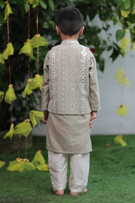 Shruti Jalan Mirror Embroidered Bundi & Kurta Set 