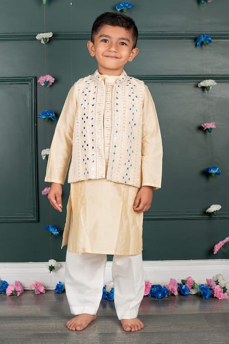 Shop Shruti Jalan Cream Cotton, Georgette Mirrors, Embroidery Bundi Kurta Set Online at Aza Fashions Shop_Shruti Jalan_Cream Cotton, Georgette Mirrors, Embroidery Bundi Kurta Set _Online_at_Aza_Fashions