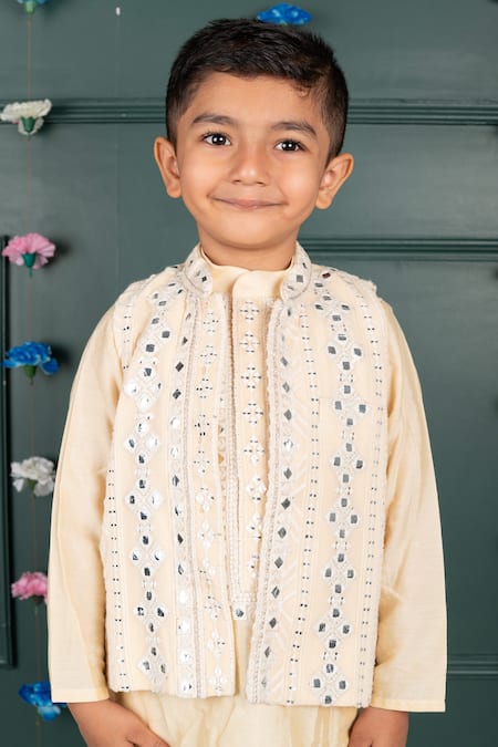 Shruti Jalan Cream Cotton, Georgette Mirrors, Embroidery Bundi Kurta Set at Aza Fashions Shruti Jalan_Cream Cotton, Georgette Mirrors, Embroidery Bundi Kurta Set _at_Aza_Fashions