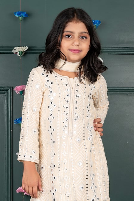 Shruti Jalan Beige Georgette, , Satin Mirrors, Embroidery Thread And Kurta Set Online at Aza Fashions Shruti Jalan_Beige Georgette, , Satin Mirrors, Embroidery Thread And Kurta Set _Online_at_Aza_Fashions