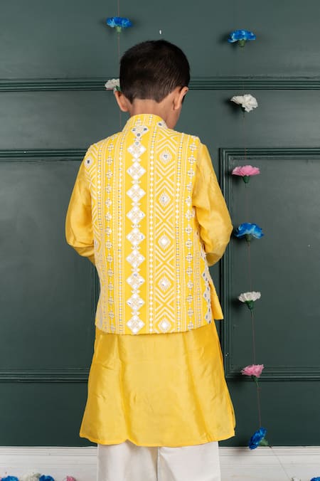 Shruti Jalan Yellow Mirror Embroidered Kurta Set 