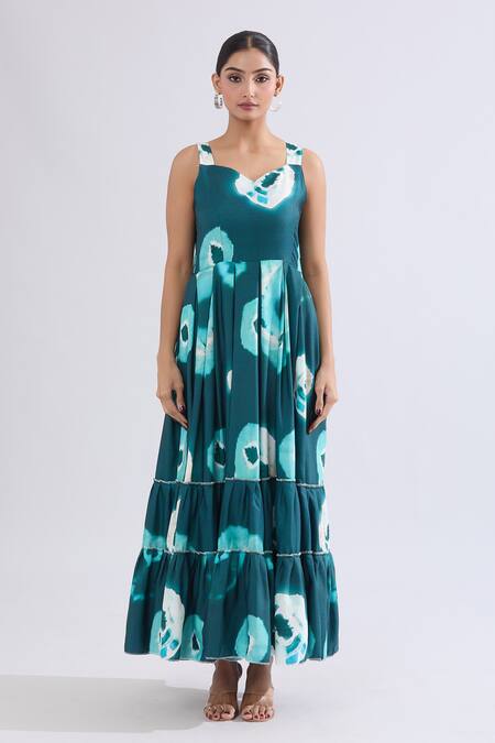 Naintara Bajaj_Green Rayon Sweetheart Neck Tie-dye Tiered Maxi Dress _Online_at_Aza_Fashions