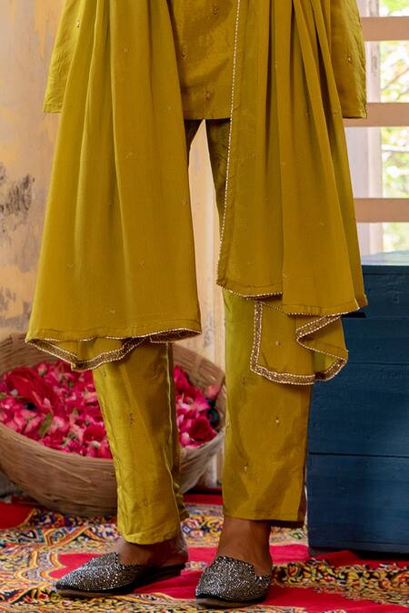 Enamour By Radha Yellow Chiffon, Silk Sequins, Mirrors V-neck Zardozi Embroidered Kurta Set Online at Aza Fashions Enamour By Radha_Yellow Chiffon, Silk Sequins, Mirrors V-neck Zardozi Embroidered Kurta Set _Online_at_Aza_Fashions