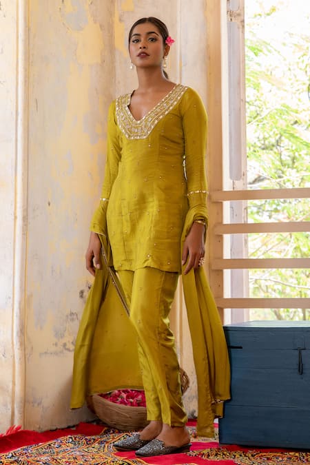 Shop Enamour By Radha Yellow Chiffon, Silk Sequins, Mirrors V-neck Zardozi Embroidered Kurta Set at Aza Fashions Shop_Enamour By Radha_Yellow Chiffon, Silk Sequins, Mirrors V-neck Zardozi Embroidered Kurta Set _at_Aza_Fashions
