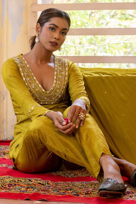 Enamour By Radha Yellow Chiffon, Silk Sequins, Mirrors V-neck Zardozi Embroidered Kurta Set at Aza Fashions Enamour By Radha_Yellow Chiffon, Silk Sequins, Mirrors V-neck Zardozi Embroidered Kurta Set _at_Aza_Fashions
