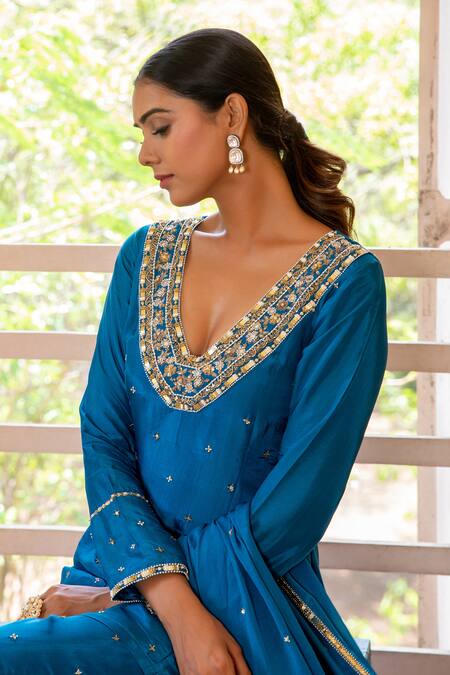 Buy_Enamour By Radha_Blue Chiffon, Silk, Cotton Sequins, Zari, Geometric Embroidered Kurta Set _Online_at_Aza_Fashions