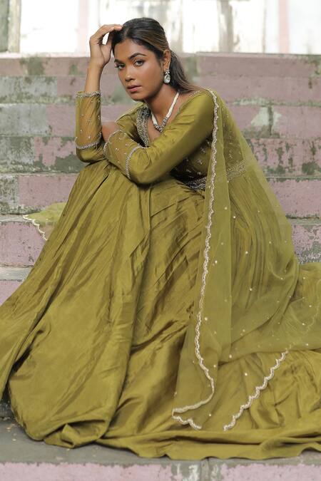 Buy_Enamour By Radha_Green Net, Silk Pearls, Sequins, Beads Round Zardozi Embroidered Anarkali Set _Online_at_Aza_Fashions