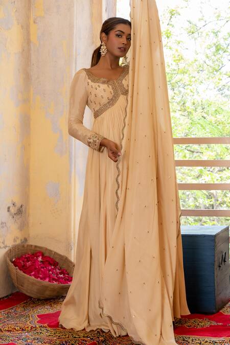Enamour By Radha Ivory Chiffon, Silk Zari, Metallic Thread Zardozi Embroidered Yoke Anarkali Set Online at Aza Fashions Enamour By Radha_Ivory Chiffon, Silk Zari, Metallic Thread Zardozi Embroidered Yoke Anarkali Set _Online_at_Aza_Fashions