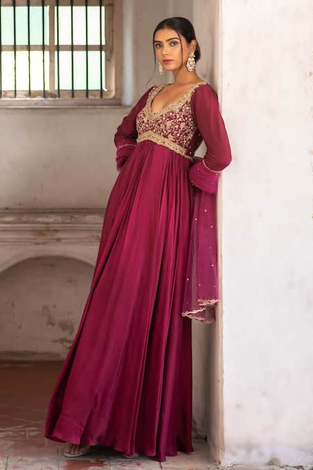 Enamour By Radha_Pink Net, Silk, Linen Pearls, Zari Split V-neck Bahar Embroidered Anarkali Set _Online_at_Aza_Fashions