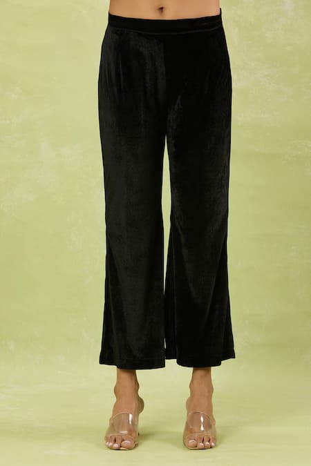 Samyukta Singhania_Black Velvet Sequins Embellished Cape And Pant Set _at_Aza_Fashions