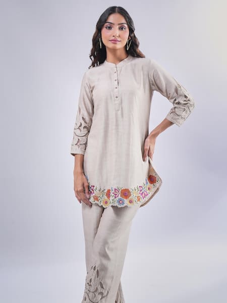 Buy Samyukta Singhania Gray Cotton, Silk Embroidery Mandarin Collar Grey Flower Kurta And Pant Set Buy_Samyukta Singhania_Gray Cotton, Silk Embroidery Mandarin Collar Grey Flower Kurta And Pant Set