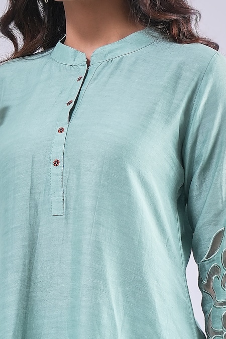 Buy_Samyukta Singhania_Green Cotton, Silk Embroidery Mandarin Collar Thread Flower Kurta And Pant Set_Online_at_Aza_Fashions