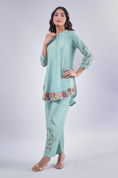 Shop_Samyukta Singhania_Green Cotton, Silk Embroidery Mandarin Collar Thread Flower Kurta And Pant Set_Online_at_Aza_Fashions