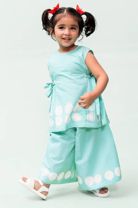 Shop Tiber Taber Blue Cotton Bows Tie-dye Top And Culotte Set at Aza Fashions Shop_Tiber Taber_Blue Cotton Bows Tie-dye Top And Culotte Set _at_Aza_Fashions