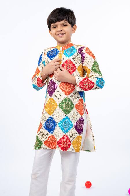 Buy JILMIL DREAMWEAR Off White Crepe Sequins Bandhani Print Kurta Set Online at Aza Fashions Buy_JILMIL DREAMWEAR_Off White Crepe Sequins Bandhani Print Kurta Set _Online_at_Aza_Fashions