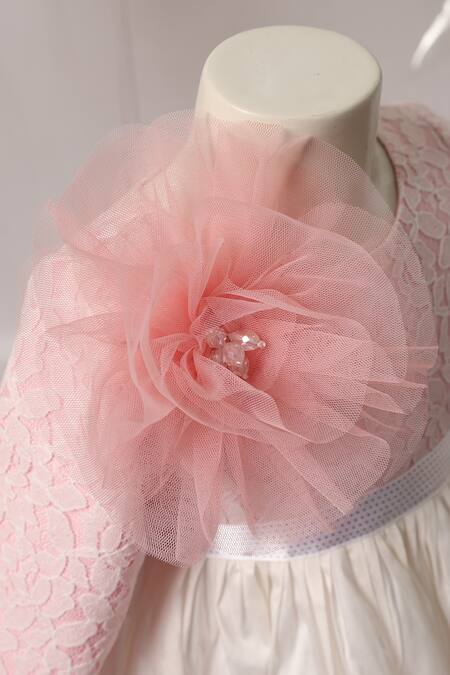 Pnk Isha Arora (Pink)_Ivory Lace Fabric Flowers And Pink Tulle Dress _Online_at_Aza_Fashions