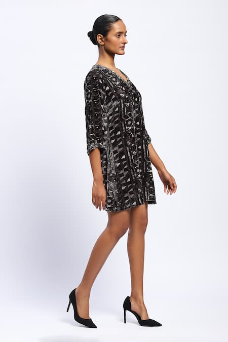 Buy Abraham And Thakore Black Velvet Geometric, Sequins V Neck Rabari Print Dress Buy_Abraham And Thakore_Black Velvet Geometric, Sequins V Neck Rabari Print Dress