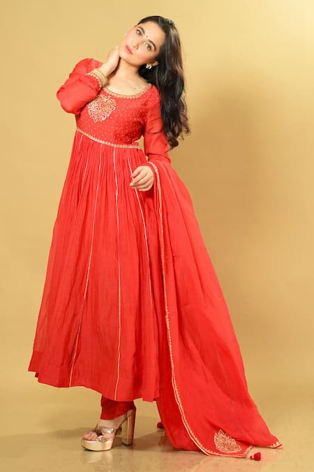 Shop_Almaari By Pooja Patel_Red Chanderi, Silk Gota Patti, Piping, Tassels Floral Embroidered Anarkali Set _Online_at_Aza_Fashions