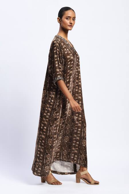 Buy_Abraham And Thakore_Brown Velvet Sequins V-neck Rabari Geometric Print Kaftan_Online_at_Aza_Fashions