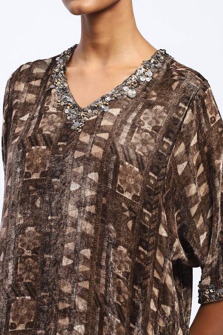 Abraham And Thakore_Brown Velvet Sequins V-neck Rabari Geometric Print Kaftan_at_Aza_Fashions