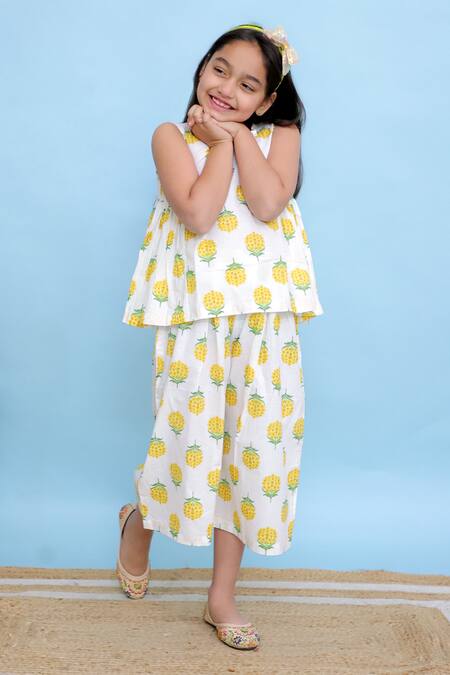 Kalp_White Cotton Embroidery Floral Boota Printed Top And Pant Set _Online_at_Aza_Fashions