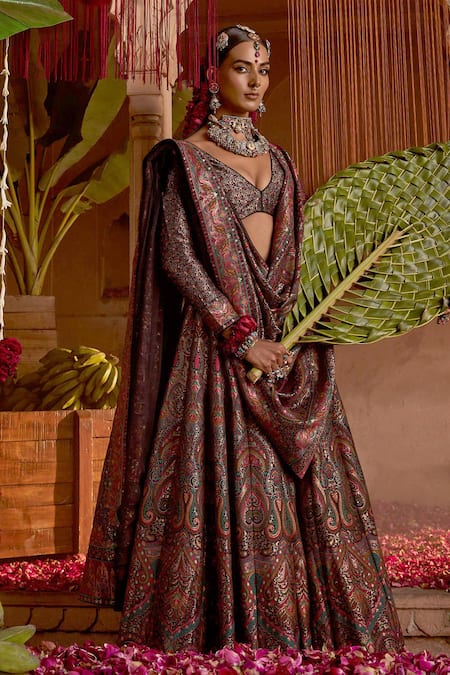 Shop Safaa Black Moonga Silk Floral Plunging V The Diwani I Khaas Woven Lehenga Set Online at Aza Fashions Shop_Safaa_Black Moonga Silk Floral Plunging V The Diwani I Khaas Woven Lehenga Set _Online_at_Aza_Fashions