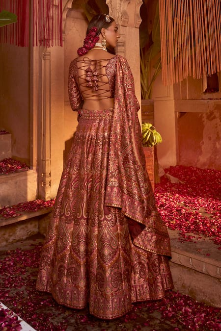 Safaa The Diwani I Khaas Floral Woven Lehenga Set 