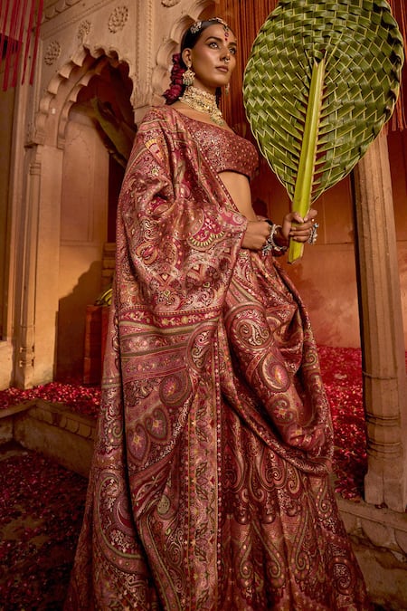 Safaa_Maroon Moonga Silk Floral Plunging V The Diwani I Khaas Woven Lehenga Set _Online_at_Aza_Fashions